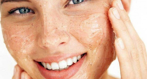 Por que é importante esfoliar a pele?