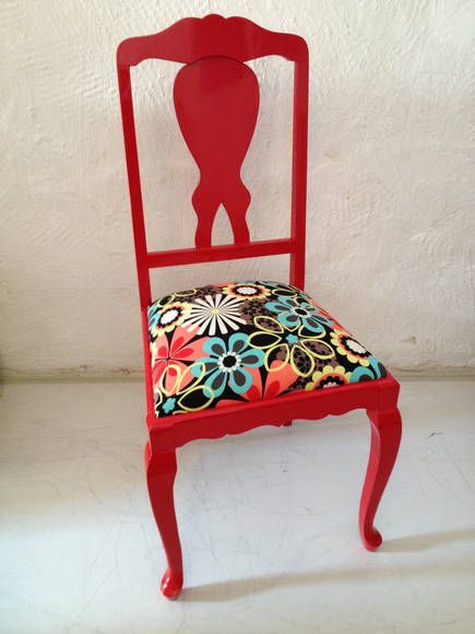 Decorando com cadeiras coloridas | Casa & Cia