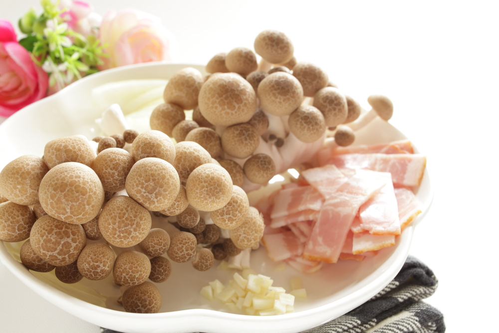 Cogumelo Shimeji e Bacon possuem o gosto 'Umami'.