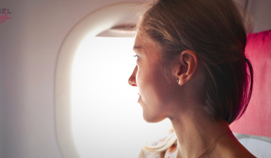 Quatro dicas para cuidar da pele durante viagens de avião