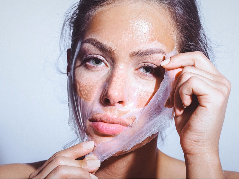 Como prevenir o envelhecimento da pele causado pela poluição